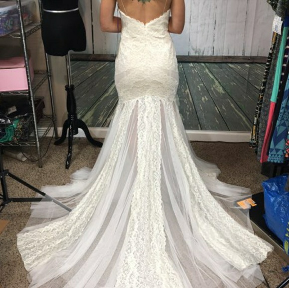 NWT NEVER ALTERED WEDDING DRESS - Picture 4 of 8